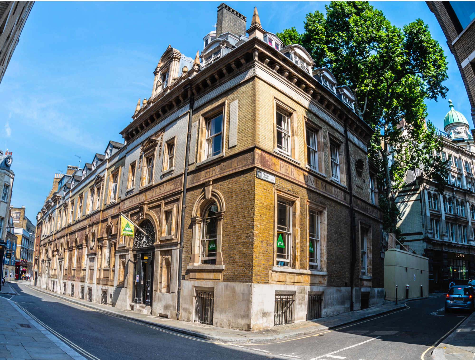 ThrowbackThursday December edition: YHA London St Pauls | LiveMore YHA