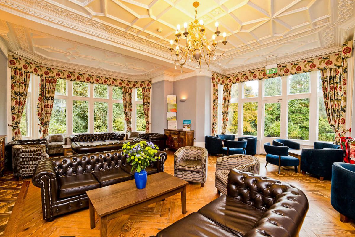 Lounge area at YHA Castleton Losehill Hall