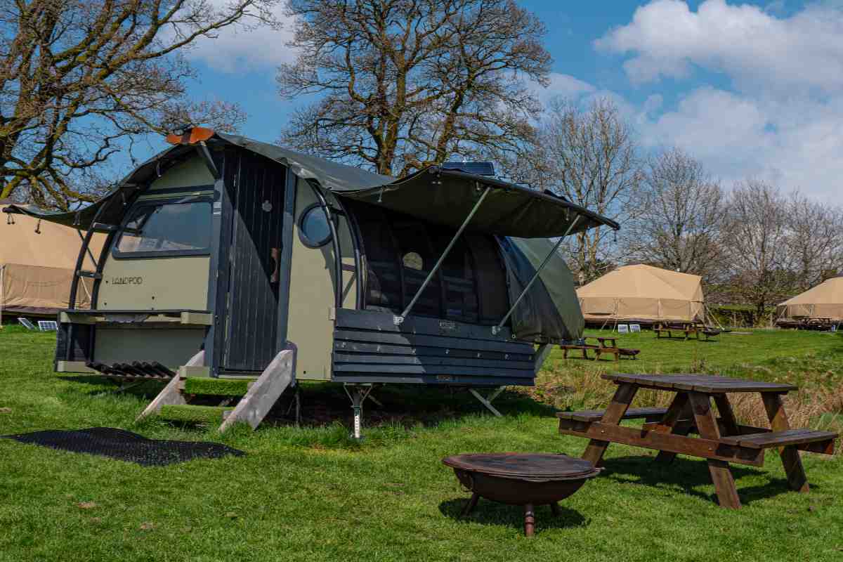 Premium Landpod and bell tents in the grounds of YHA Windermere
